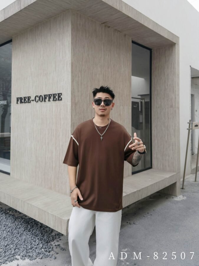 ADM New Pinched Seam Metallic Badge T-shirt 82507 - 200gsm Premium Cotton | Streetwear Wholesale (5 Colors) - Image 5